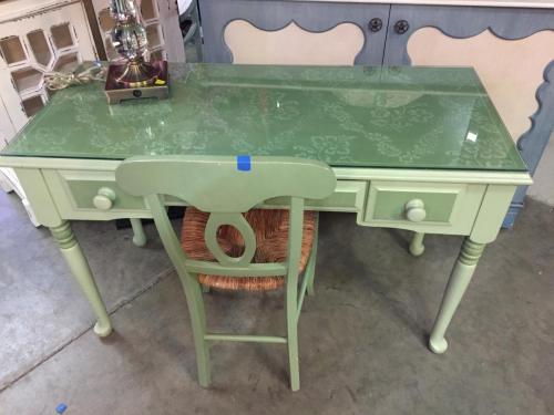 green desk